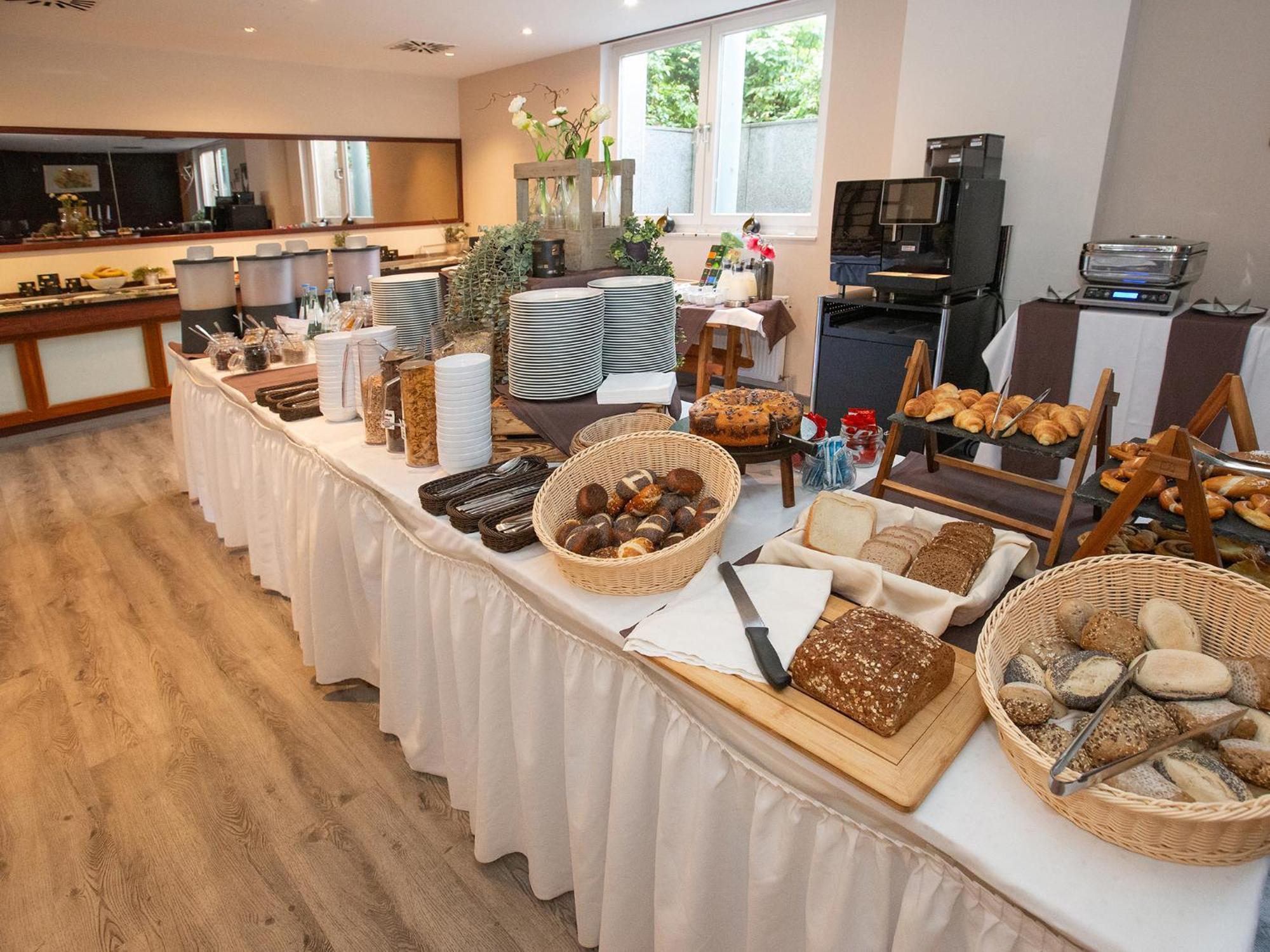 Dormero Hotel Bargenturm Lueneburg Eksteriør billede